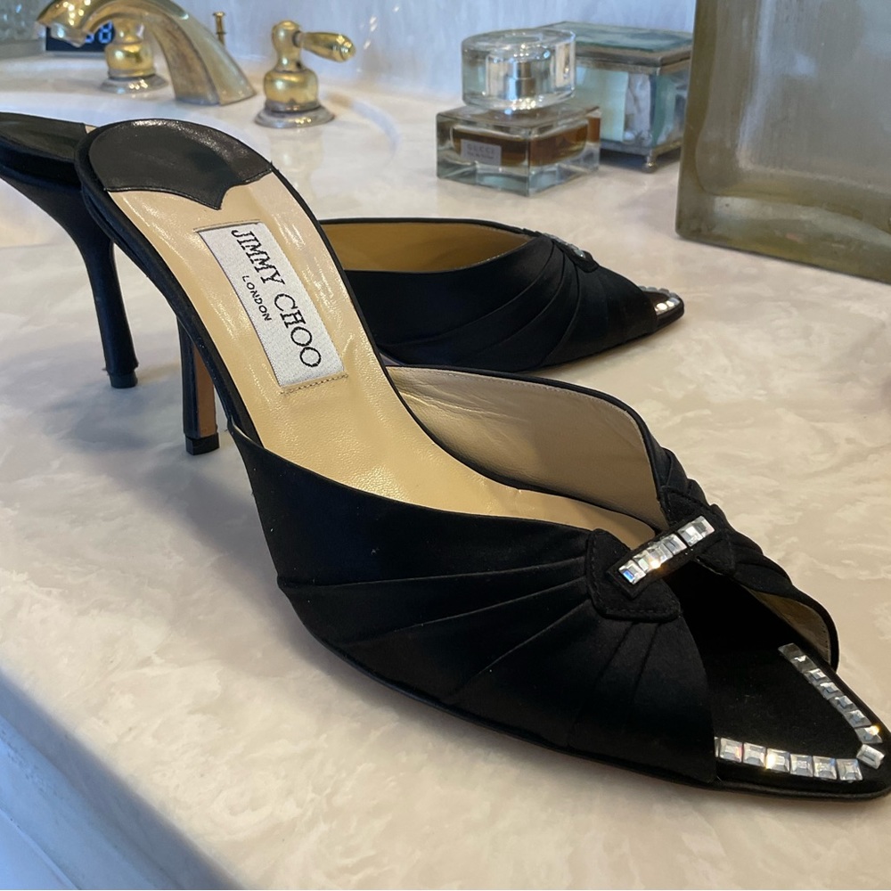 Jimmy Choo Evening Shoes, black w/ crystals. Excellent condition! Size 8.5/39.5 - Picture 6 of 15